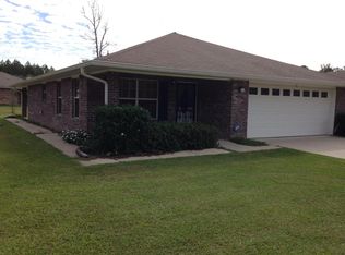 15 Silver Leaf Dr, Hattiesburg, MS 39401