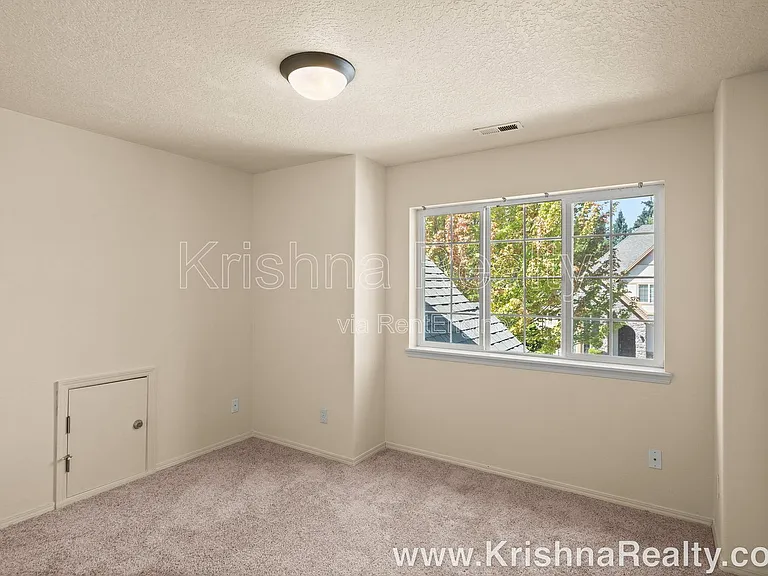 13686 NW Henninger Ln — Photo 16