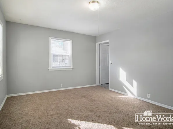 1709 Pulaski St, South Bend, IN 46613