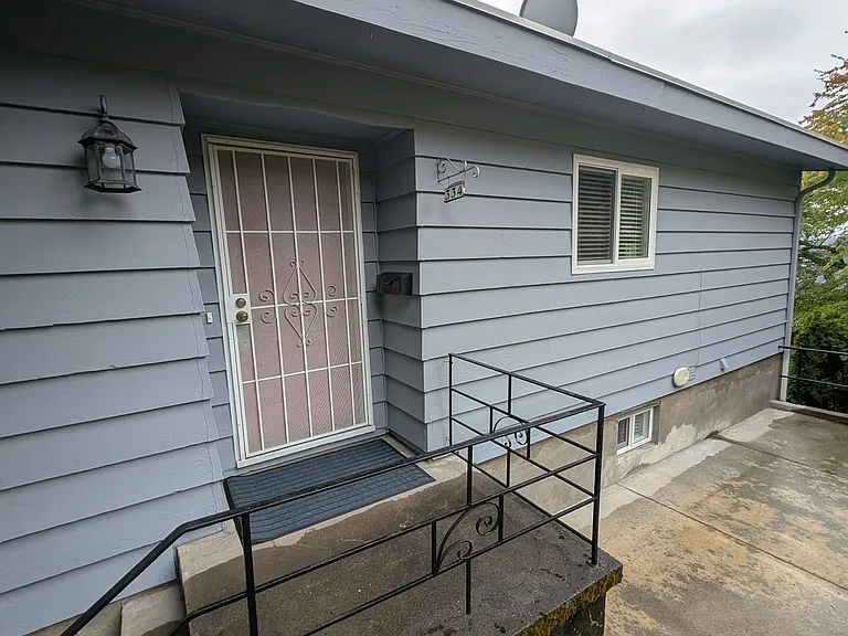 326-334 SW Hamilton St — Photo 1