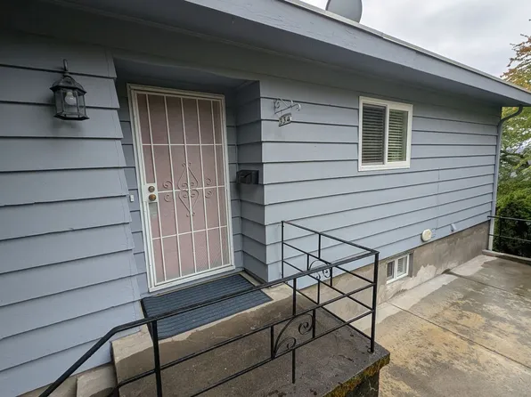 HAUG01, 326-334 SW Hamilton St, Portland, OR 97239