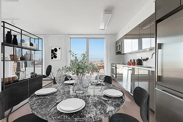 Rented by Greystar | media 7