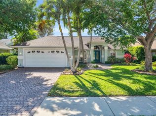 1983 E Crown Pointe Blvd, Naples, FL 34112