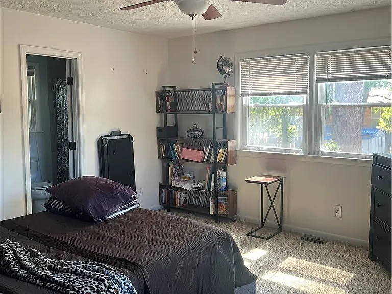 1526 Trevino Dr — Photo 16