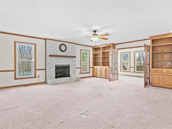 109 Normandy St, Boonville, NC 27011