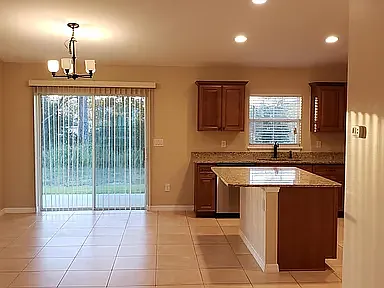 Dogwood Dr — Photo 5