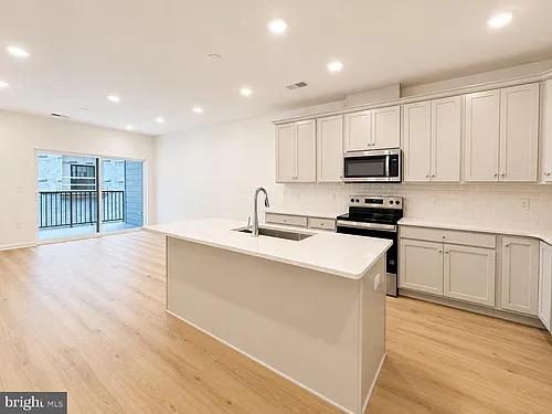 421 Washington St #1103 Photo 1