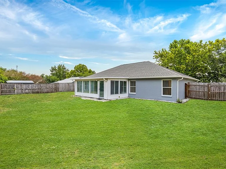 148 Country Lakes Cir — Photo 15