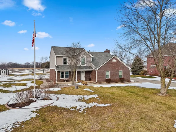 6644 W Cross Trl, New Palestine, IN 46163