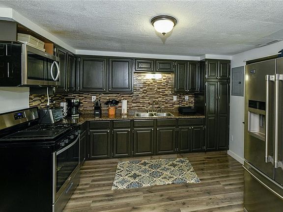 5th image of 5120 Holly Ave