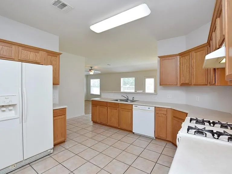 3319 Blue Ridge Dr — Photo 4