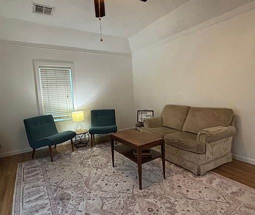 5th image of 207 E Juniper Ln