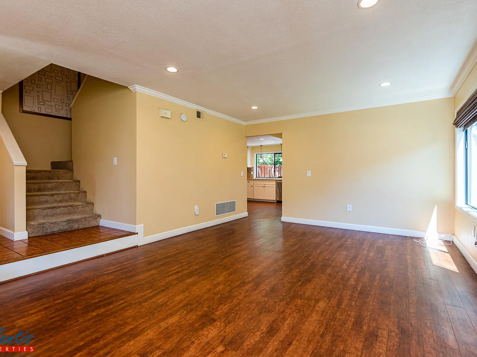 3 bed, 2.5 bath, 1688 sqft, $4,995 — Photo 4