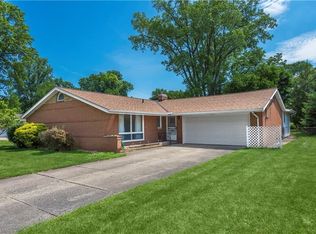 3021 Laura Ln, Westlake, OH 44145