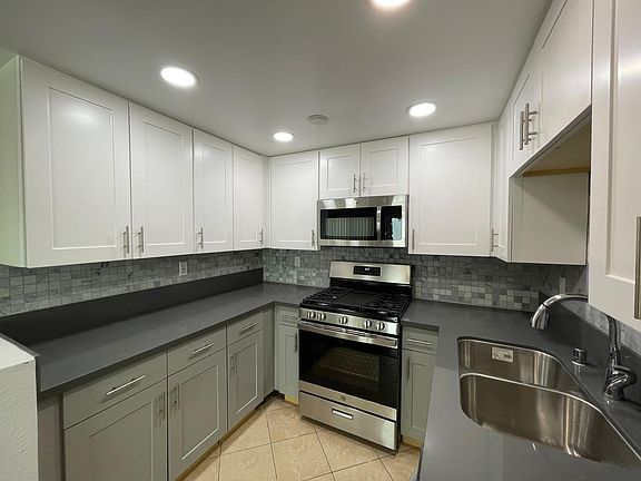 4th image of 5251 Willowcrest Ave #2