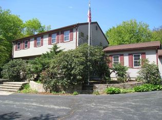 7 Bourne Rd, Foxboro, MA 02035