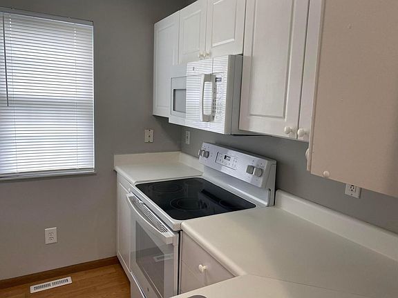 4th image of 223 Glenkirk Dr #106D