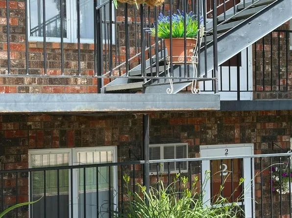 1937 N Kavaney Dr APT 6, Bismarck, ND 58501