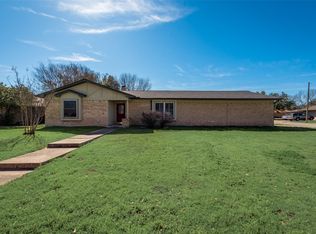 1300 Juniper Ln, Benbrook, TX 76126