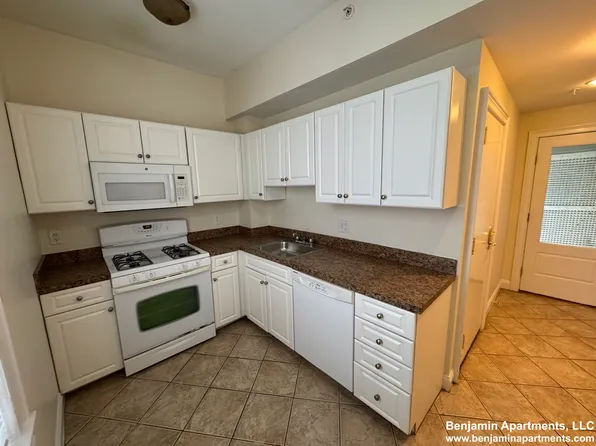 55 Ashford St APT 6, Boston, MA 02134