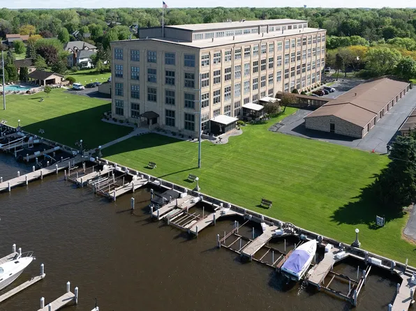 1545 Arboretum Dr APT 315, Oshkosh, WI 54901