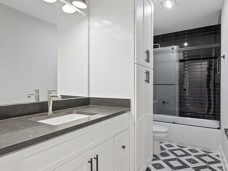 1810B Delta Ave — Photo 35