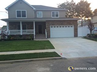 1940 Henry St, Bellmore, NY 11710