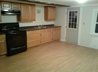 17 Pine St APT 4, Peterborough, NH 03458