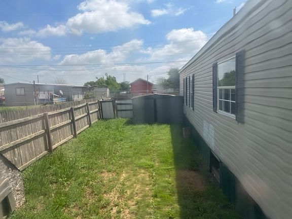 4th image of 2408 Ivanhoe Dr