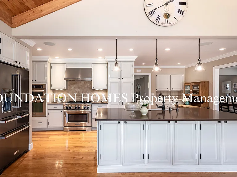 32 Devonshire Dr — Photo 10