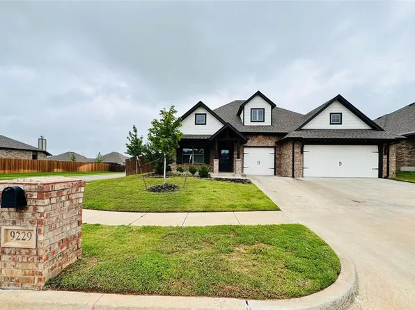 9229 NW 89th St, Yukon, OK 73099