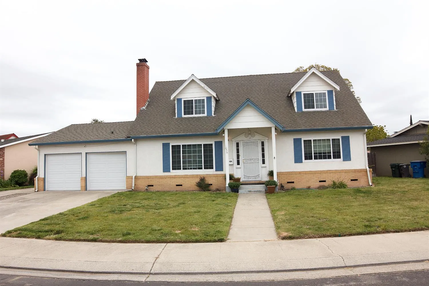 1056 Tenaya Ct photo 1
