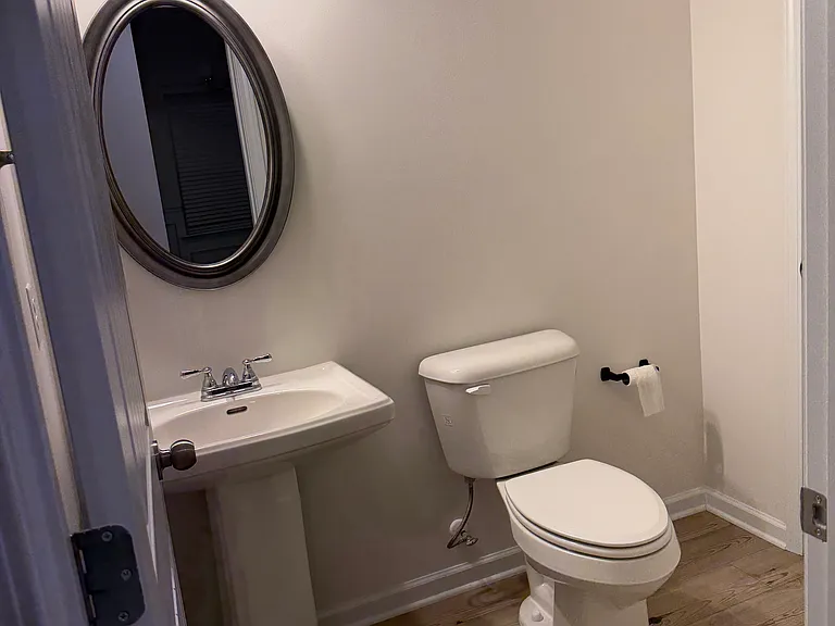 406 Larry Ln — Photo 11