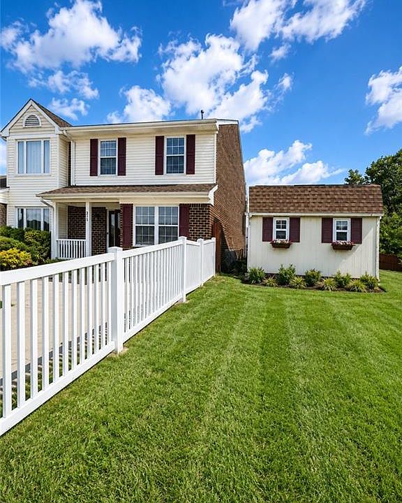 1st image of 314 Sussex Ct