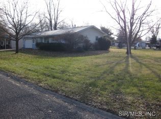106 Colonial Dr, Hamel, IL 62046
