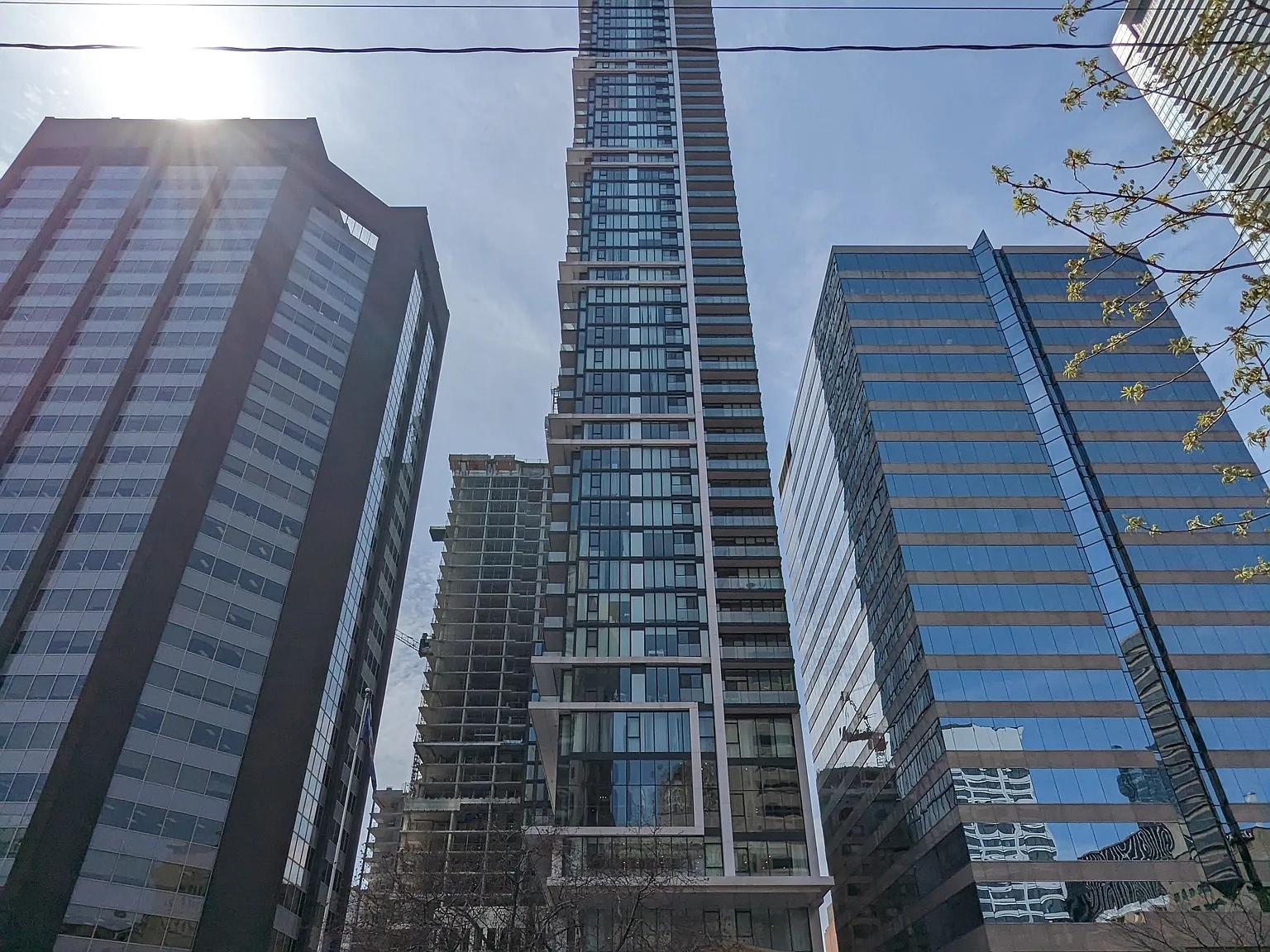 426 University Ave — Photo 2