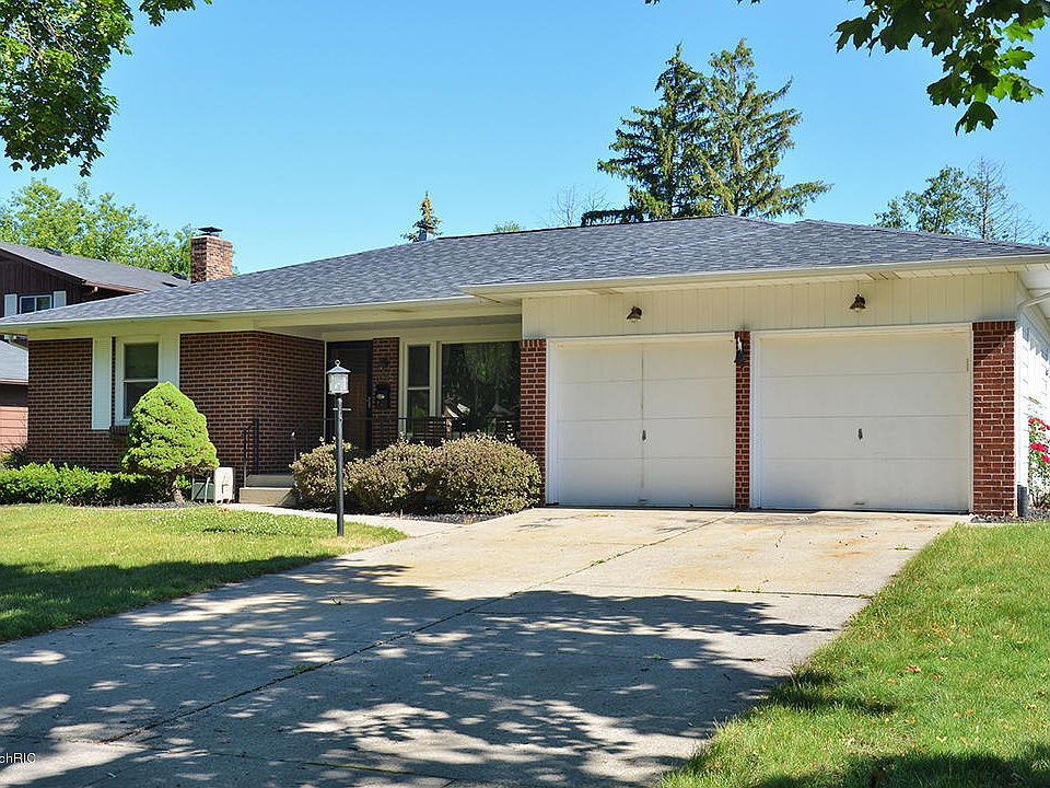 1st image of 2045 Cayuga St NW