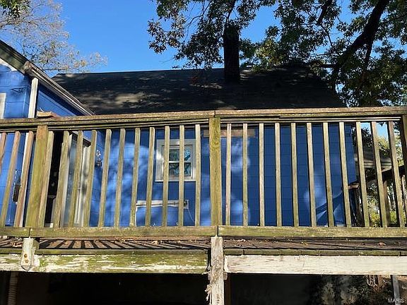 4th image of 9823 Nolte Ave