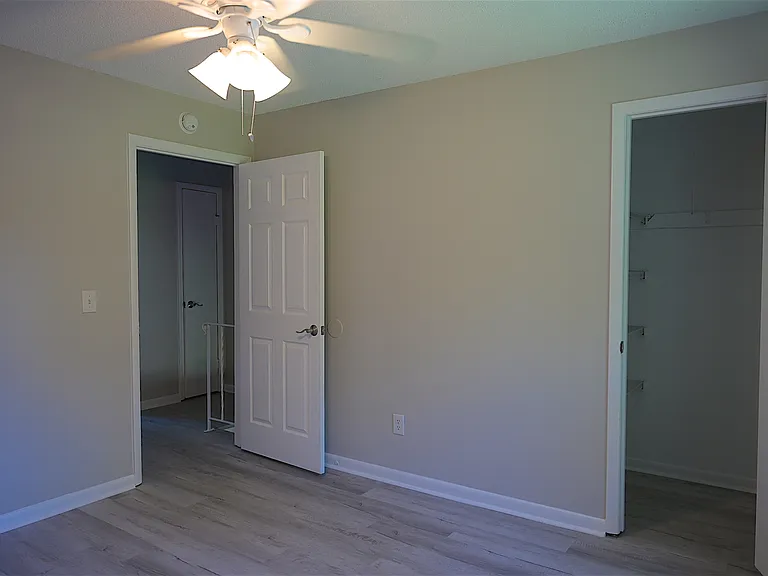 21 Rivers Point Row #13B — Photo 7