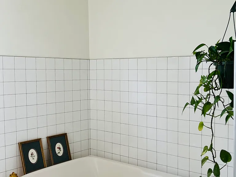 Large soaking tub