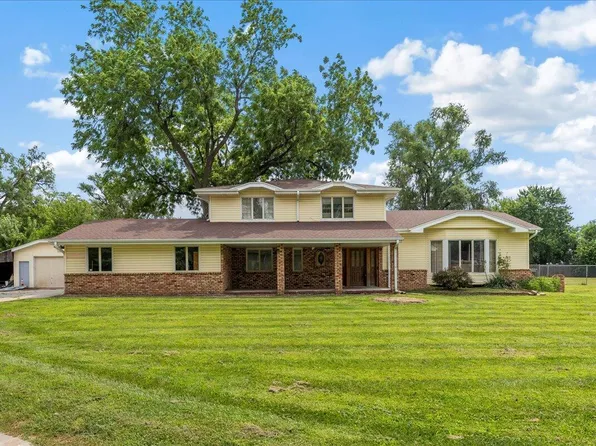 1301 N 30th St, Council Bluffs, IA 51501