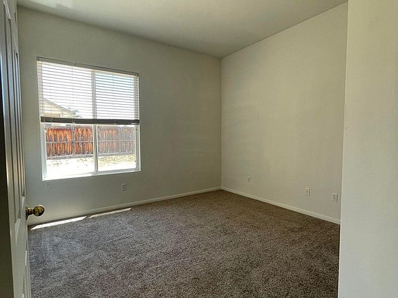 5th image of 639 Almarie Way