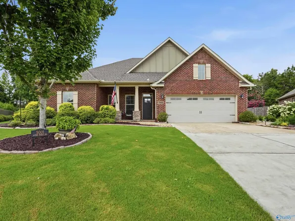 5001 River Birch Ln SE, Owens Cross Roads, AL 35763