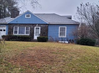 5 School House Rd, Queensbury, NY 12804