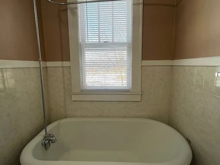 516 Smith Ave S #1 — Photo 12