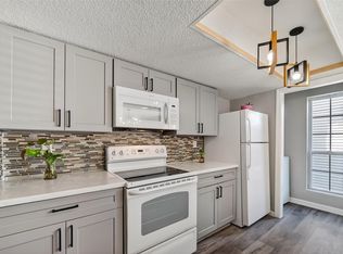 781 Country Place Dr APT 2054, Houston, TX 77079