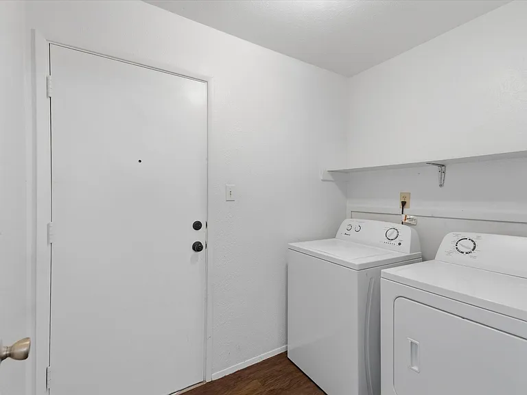 7612 Jerome Dr — Photo 16