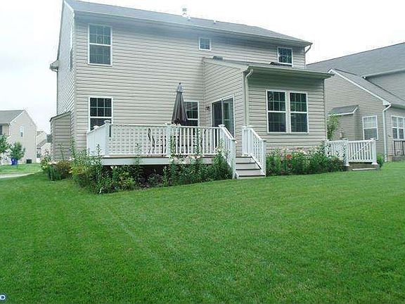 2nd image of 841 Barcelona St