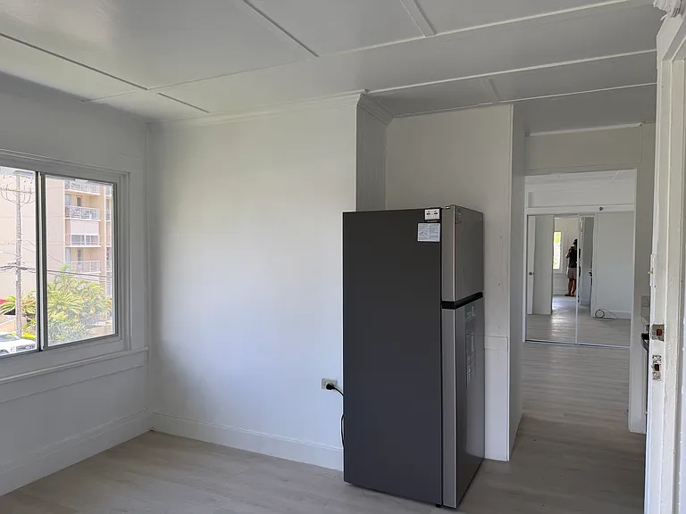 1665 Piikoi St #F — Photo 5