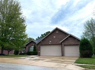 2012 N 8th Ave, Ozark, MO 65721